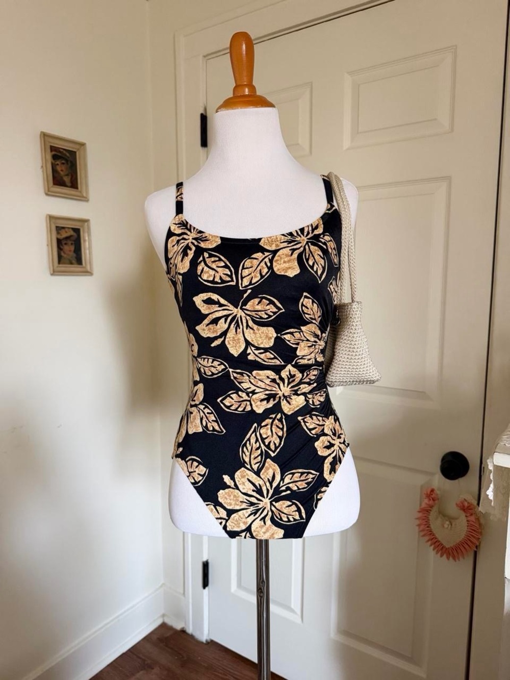 Vintage Hawaiian Hibiscus Tropical Summer One Piece Swimsuit